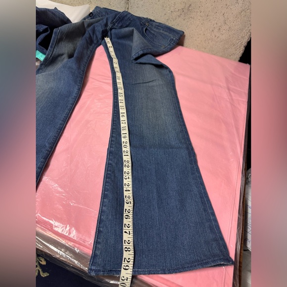 Rock & Republic Embellished  Wide Leg Jeans - Picture 9 of 9